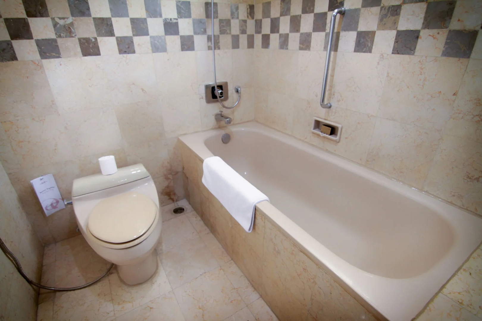 Singgasana Hotel Surabaya