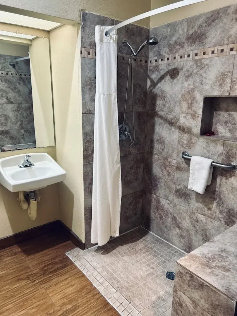 Red Lion Inn & Suites Blue Springs