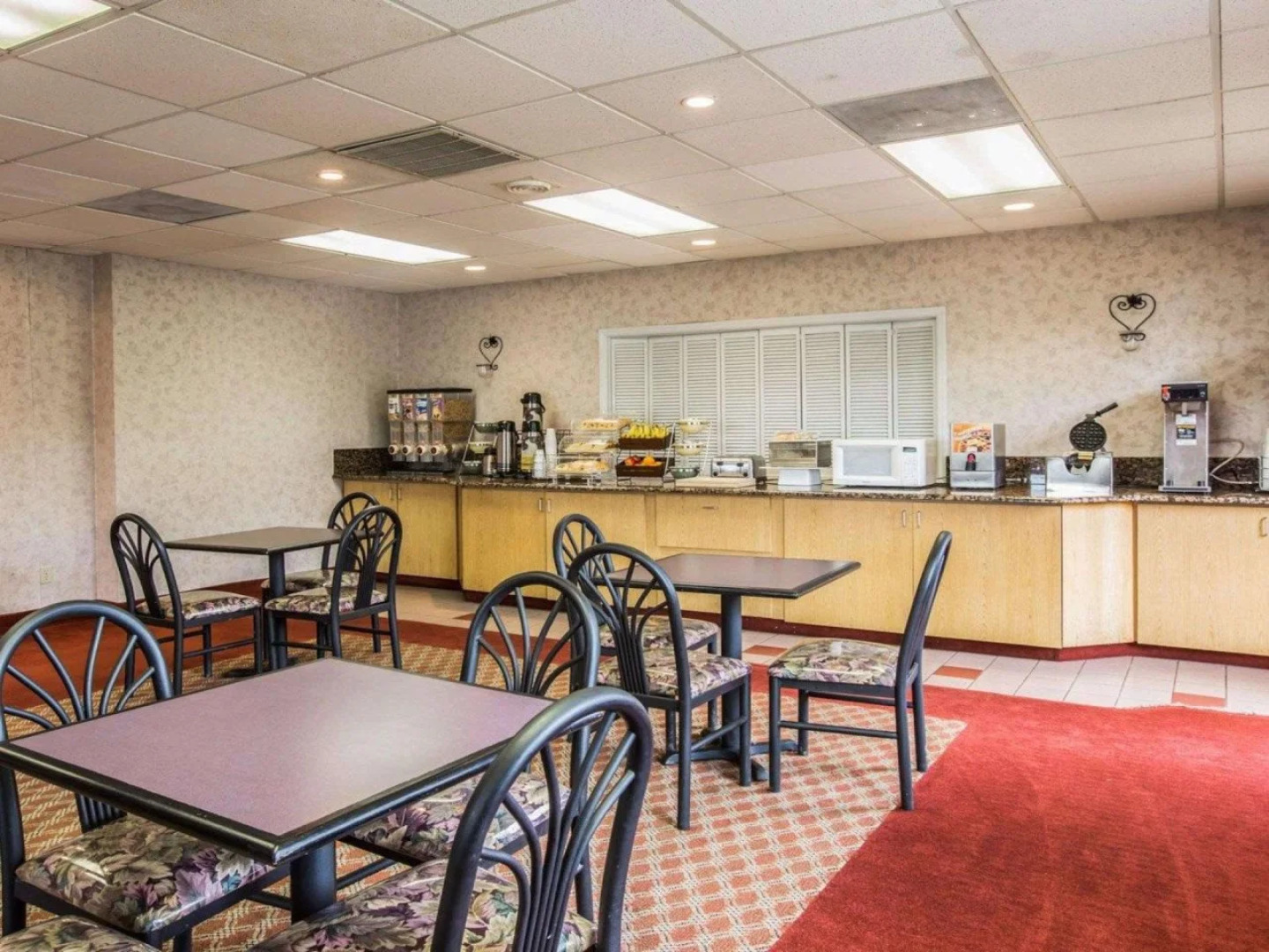 Americas Best Value Inn Pilot Mountain