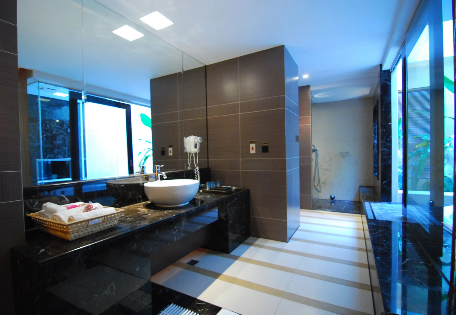 Yes Motel City Resort Paradise