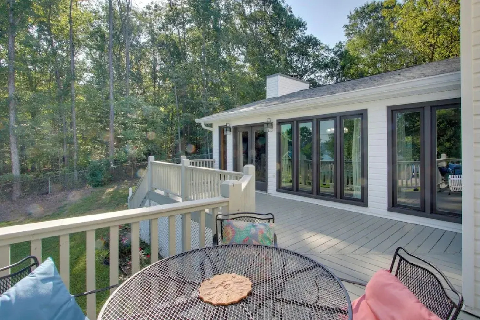 Waterfront Home Near Wilson Lake w/ Covered Porch!