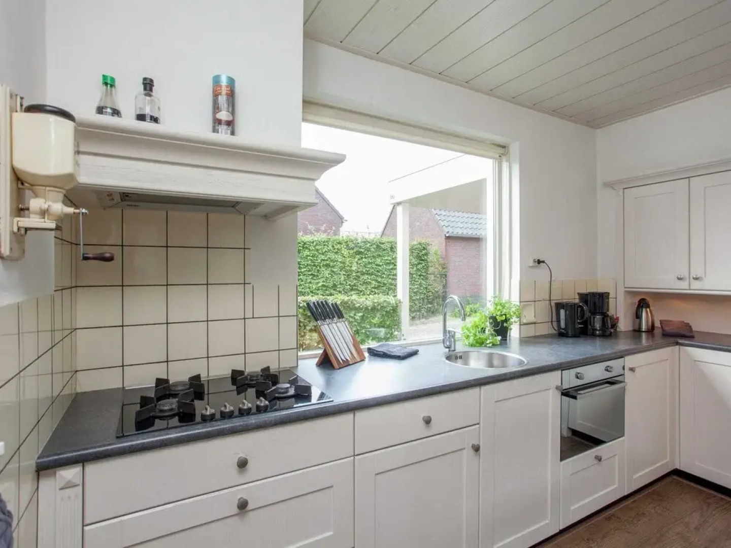 Majestic, Large Holiday Home near Leende Located Between Meadows & Forests