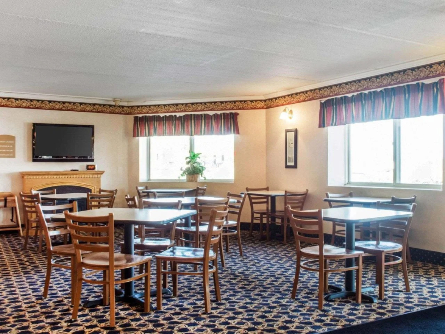 Econo Lodge Darien Lakes