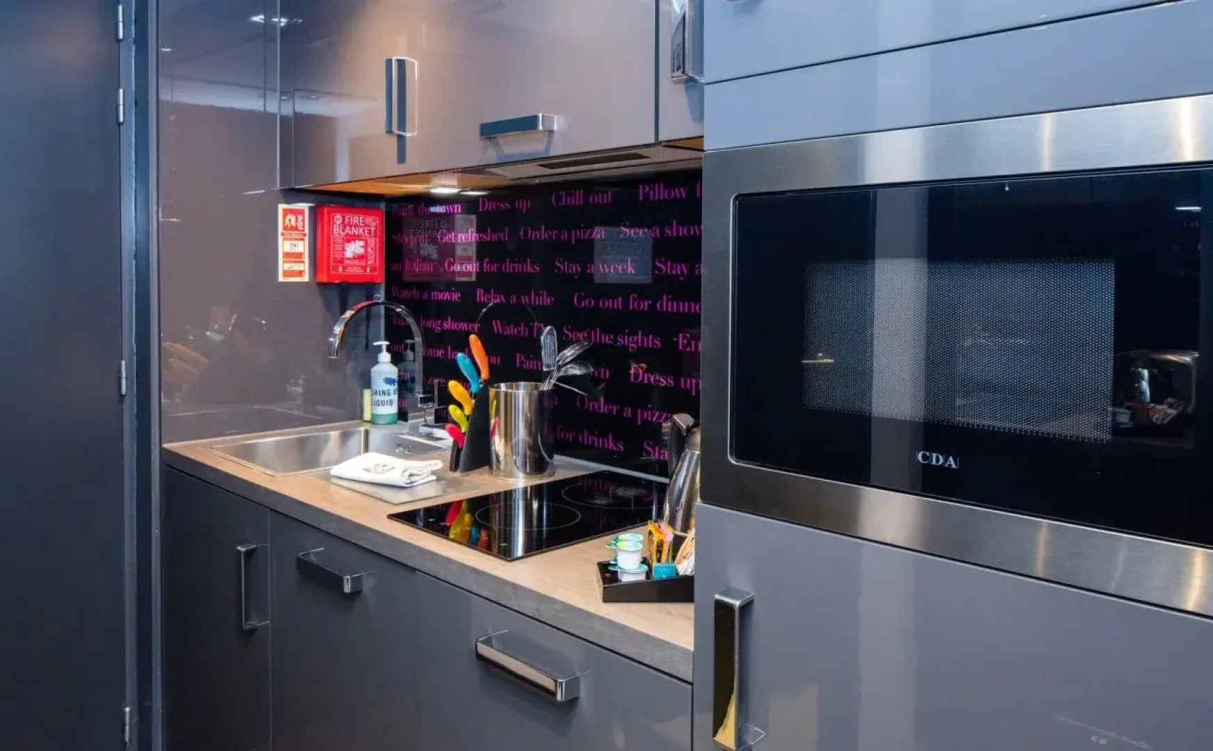 Апарт-отель Roomzzz Nottingham City