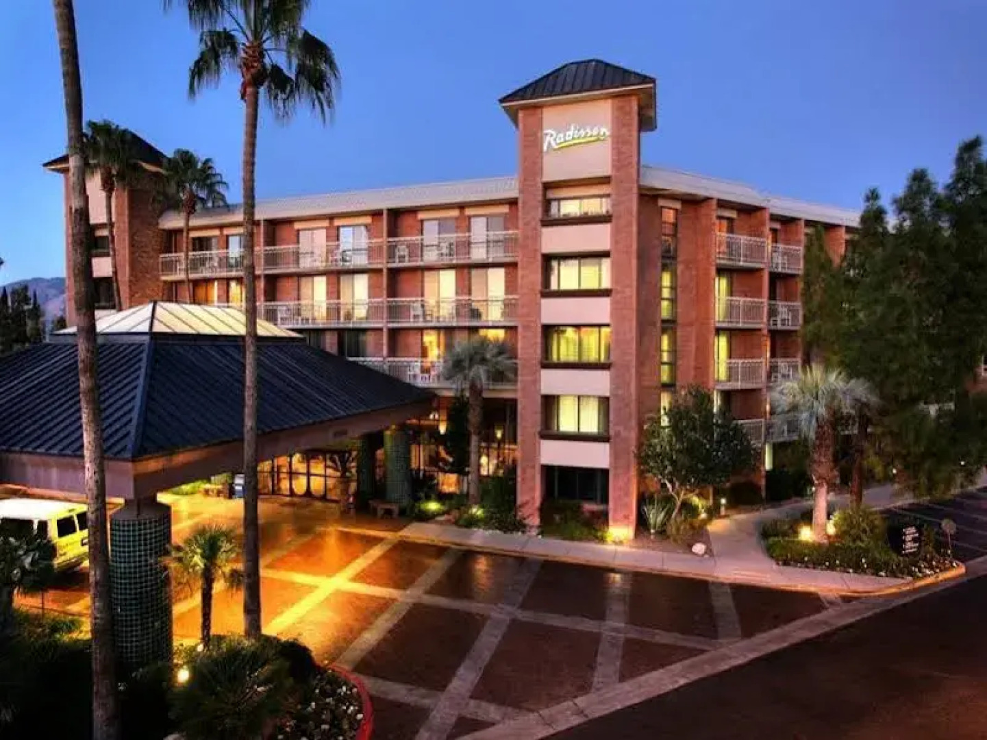 Radisson Hotel Tucson Airport