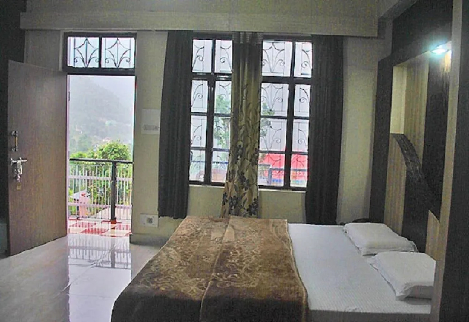Dharamkot Inn