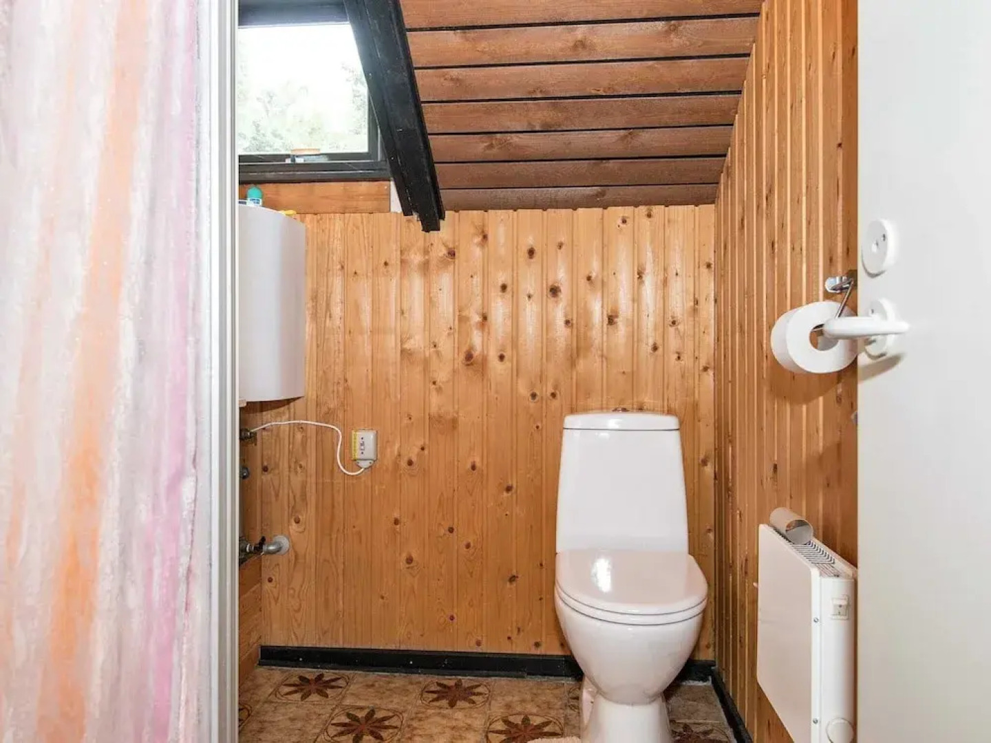 Spacious Holiday Home in Ansager near Lake