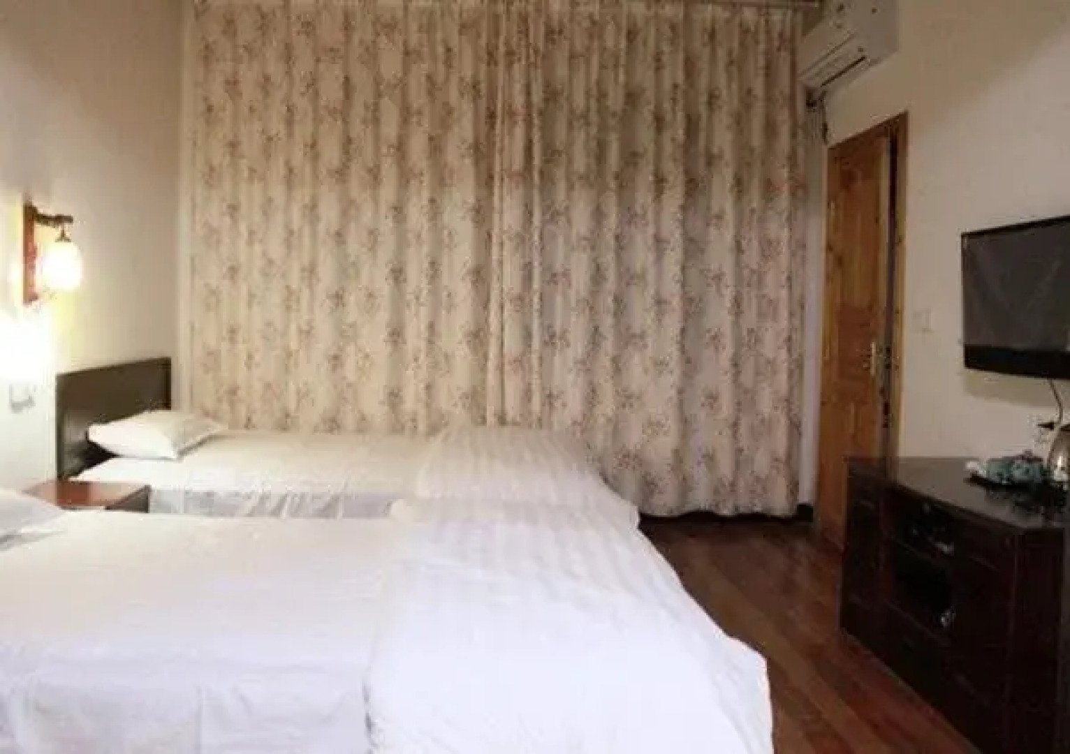 The Sleepy Teepee Hotel