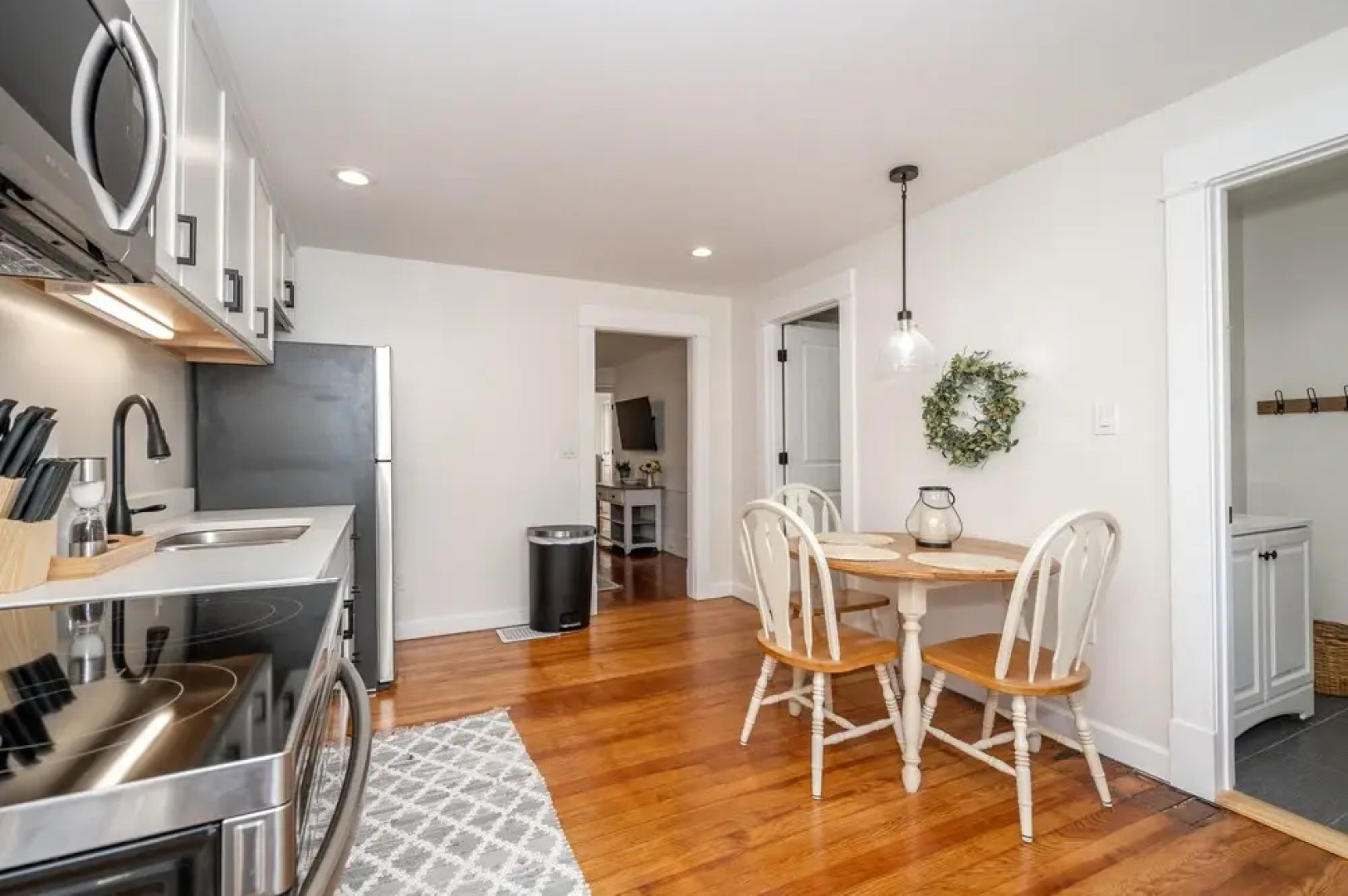 Historic Ludlow Apt B