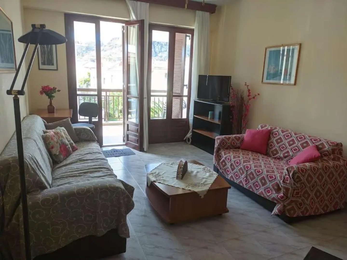 House with Kastro view