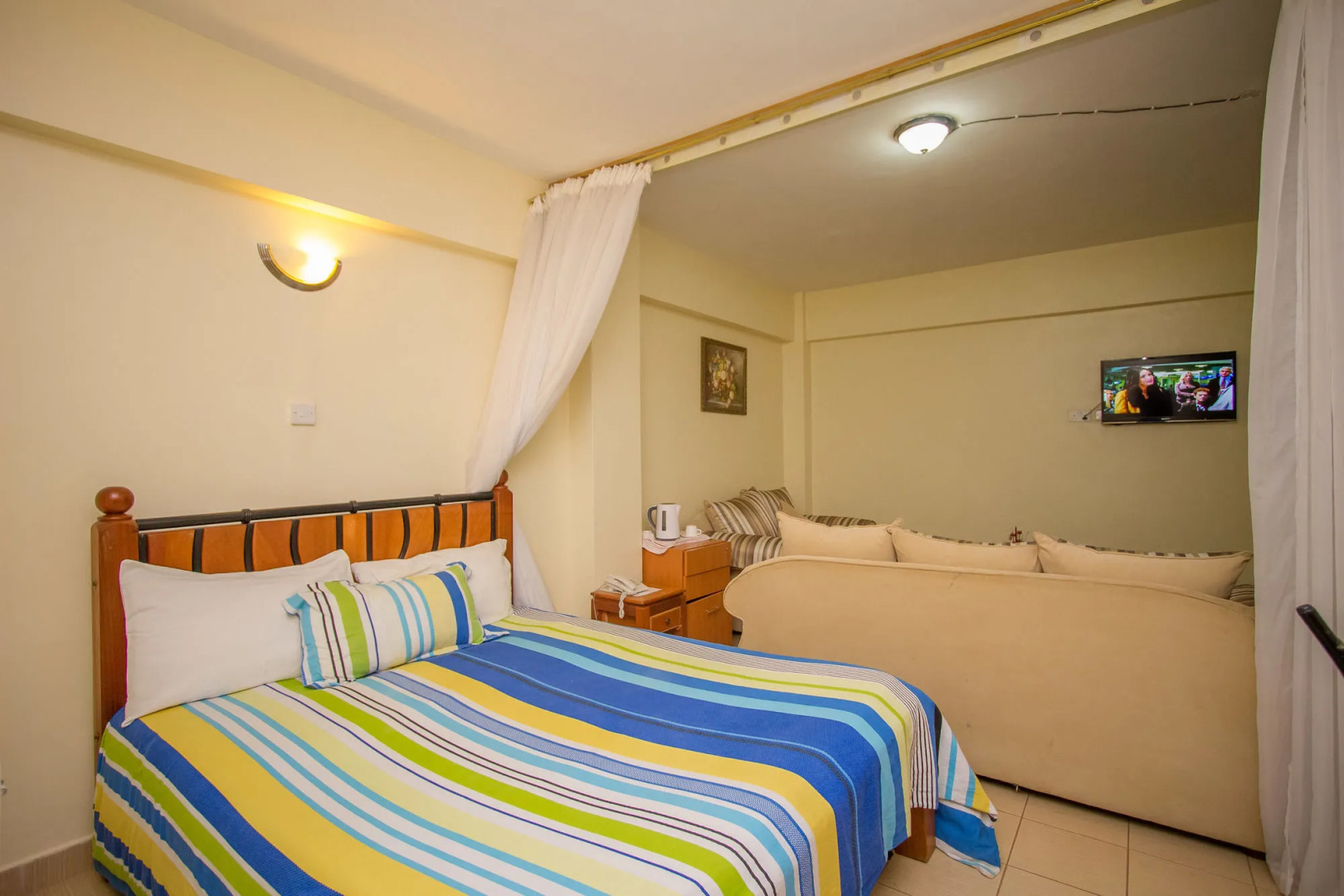 Meru Paramount Hotel