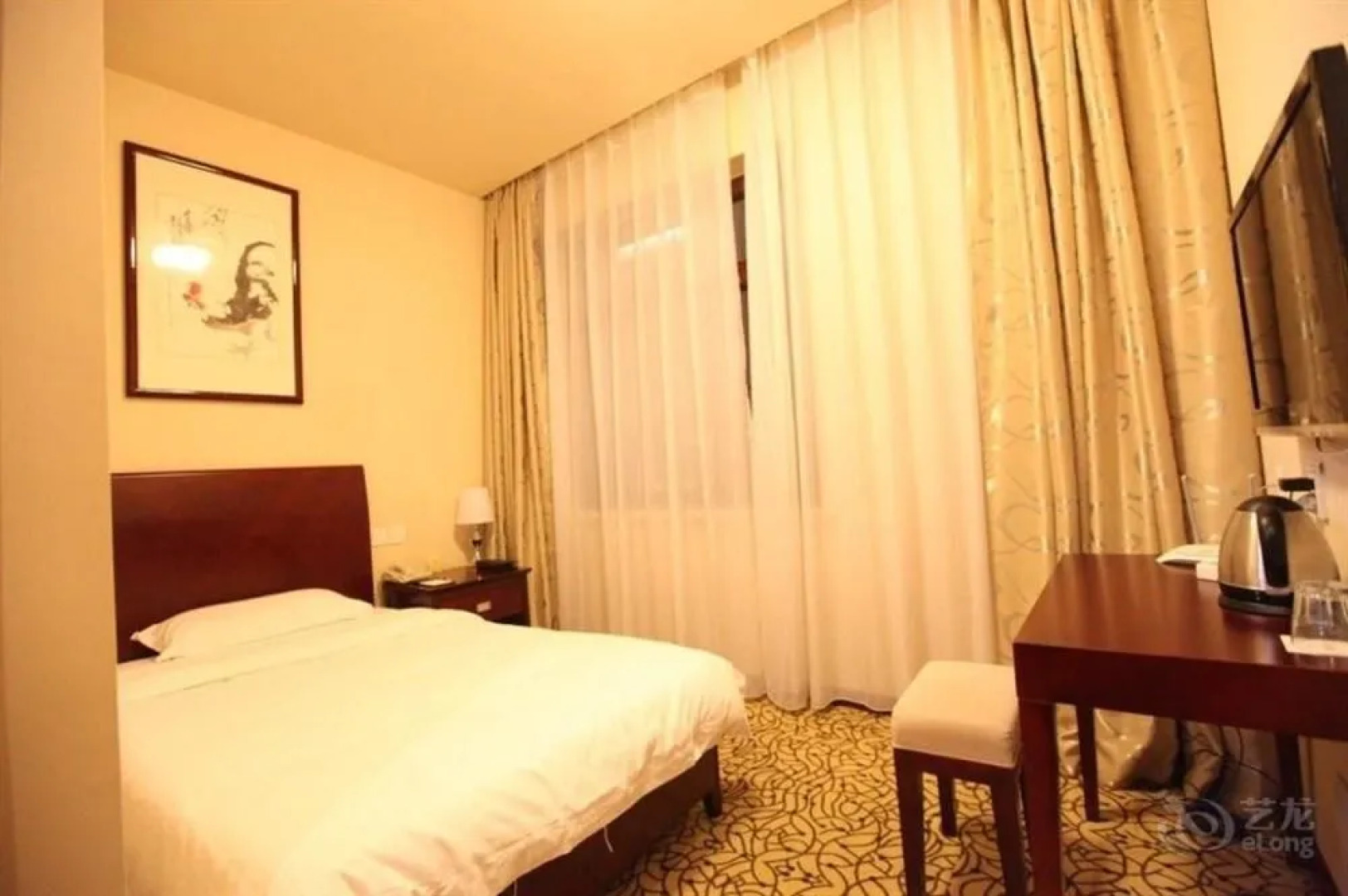 Qingdao Zhongyang Business Hotel