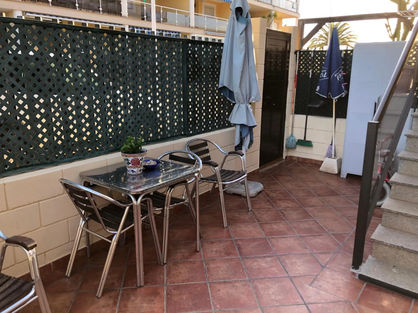 Apartamento junto al mar Los Marineros con acceso independiente por terraza