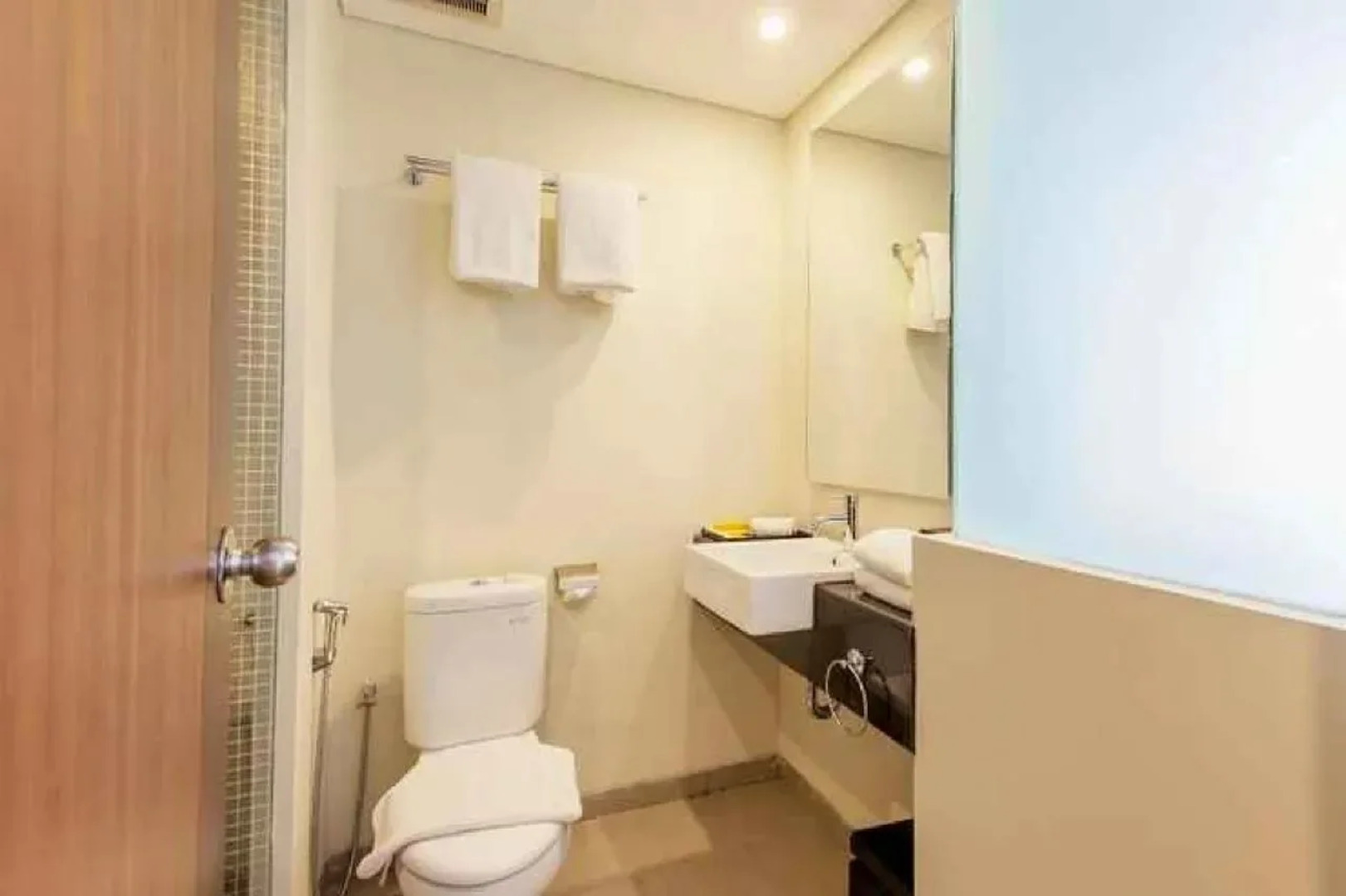 Hotel Dafam Savvoya Seminyak