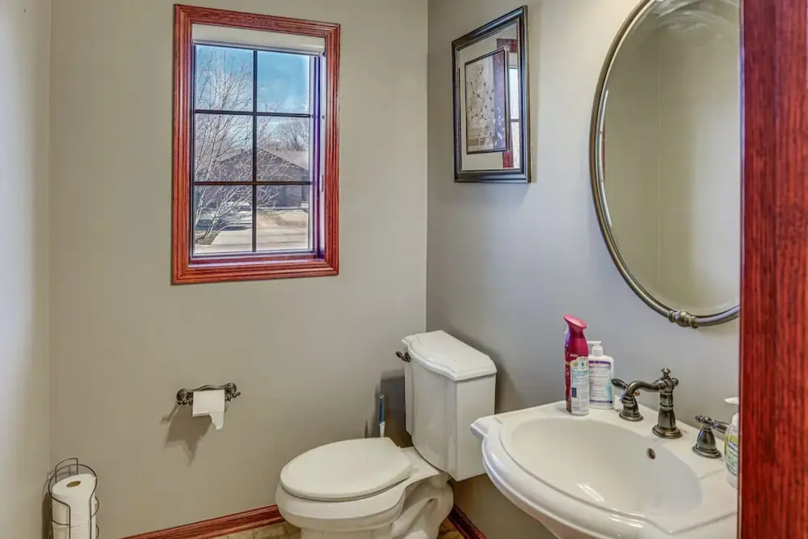 Family Vacation Rental Home ~ 1 Mi to Okabena Lake