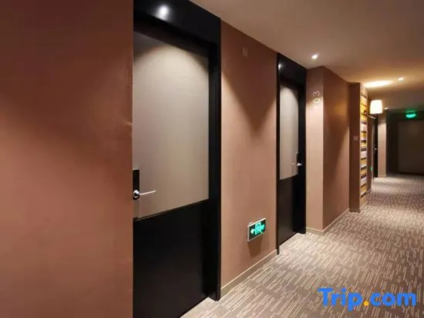 Yiju Collection Hotel (Mohe Beijixing Square)