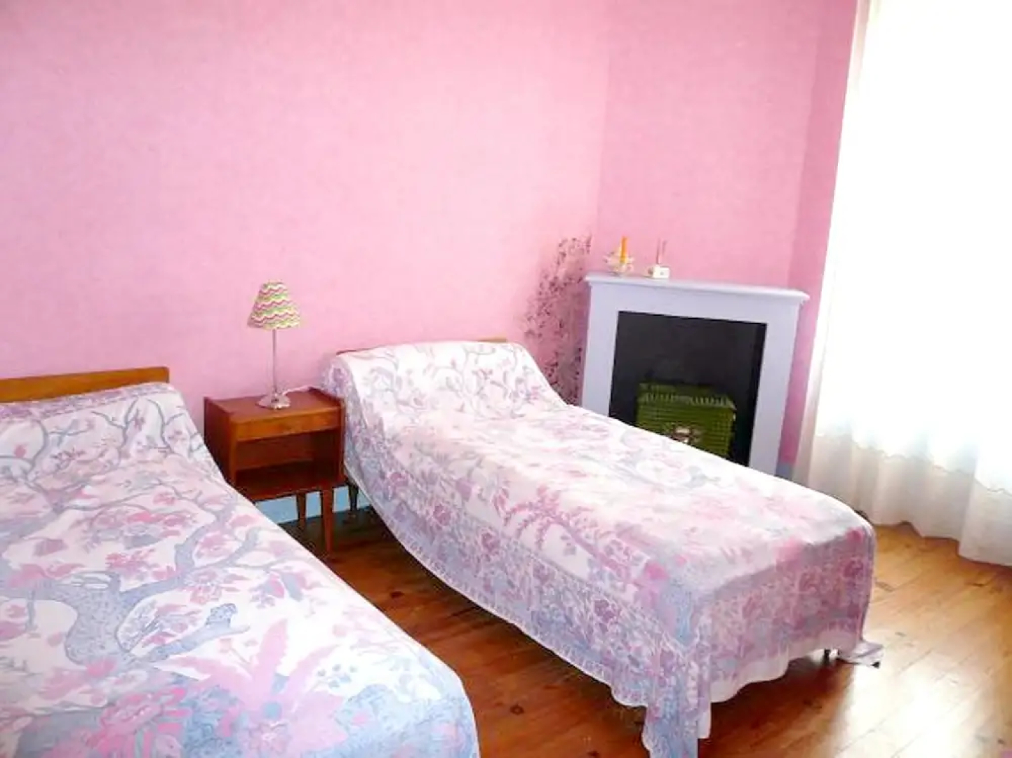 House With 4 Bedrooms in Castillon-la-bataille, With Enclosed Garden a