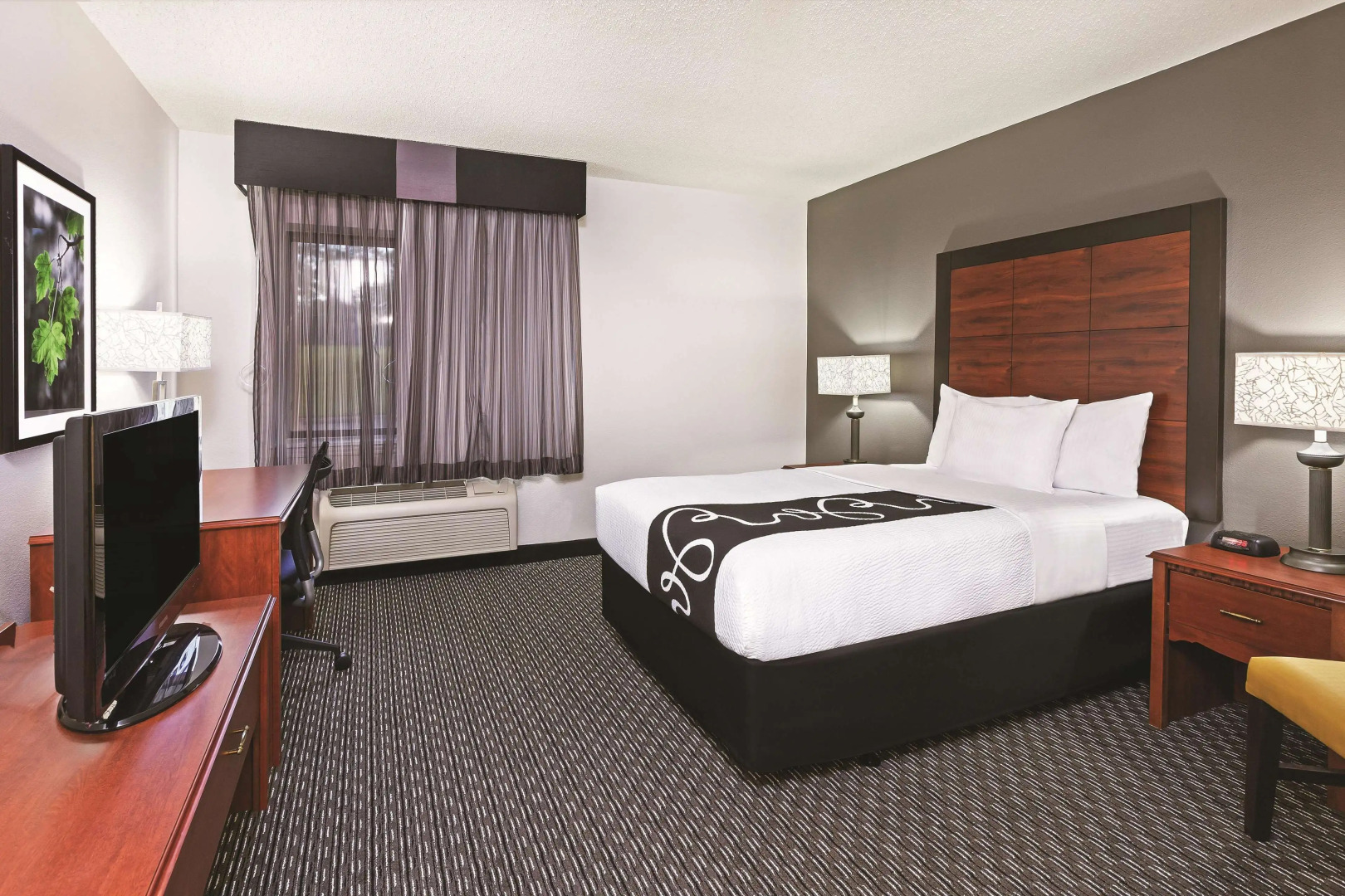 La Quinta Inn & Suites by Wyndham N Little Rock-McCain Mall