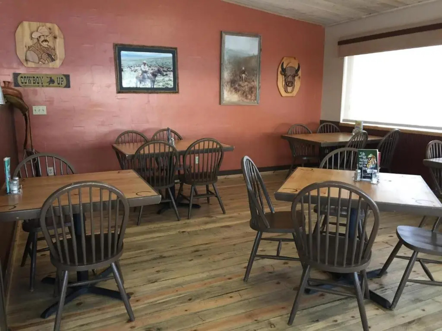 Broken Spur Inn & Steakhouse