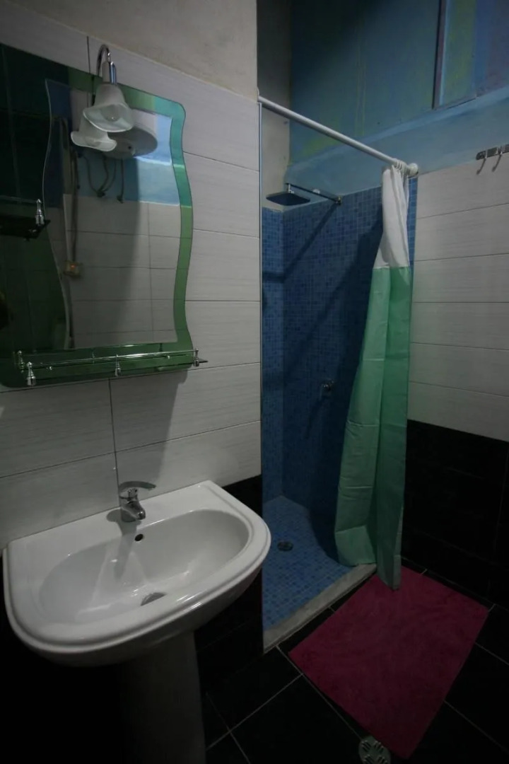 Bulldog Hostel & Club