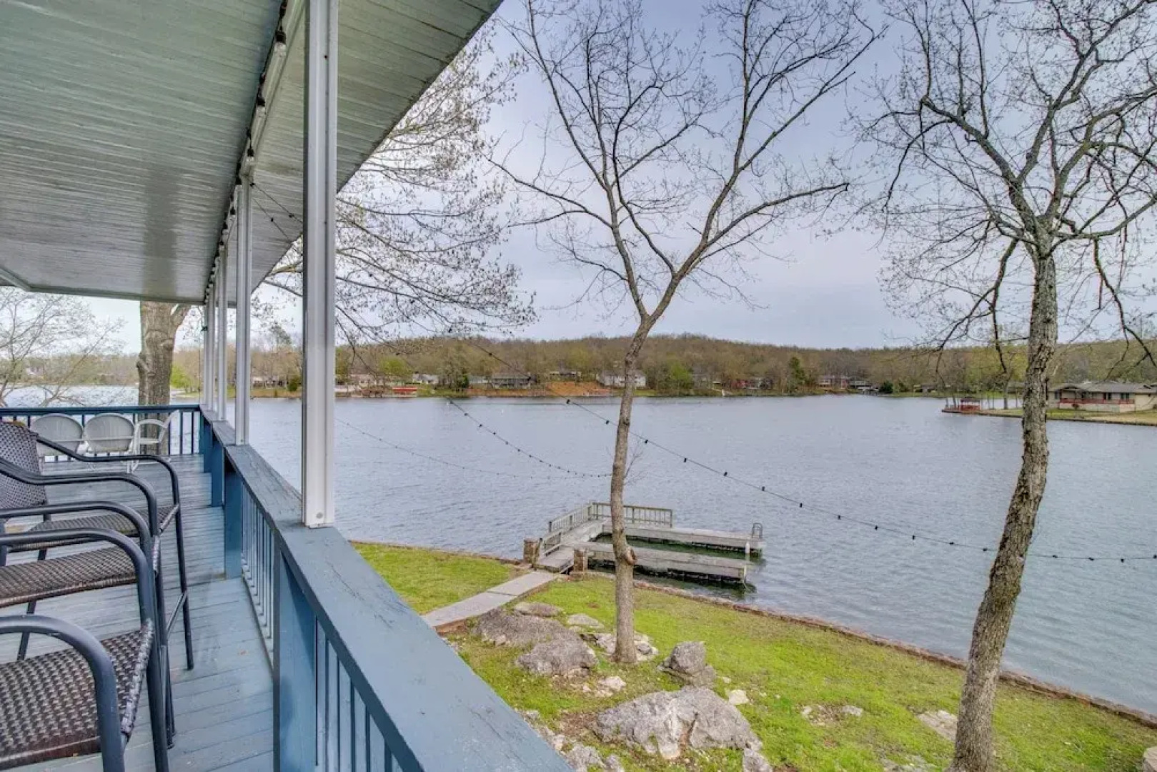 Lakefront Arkansas Abode - Deck, Grill & Fire Pit!