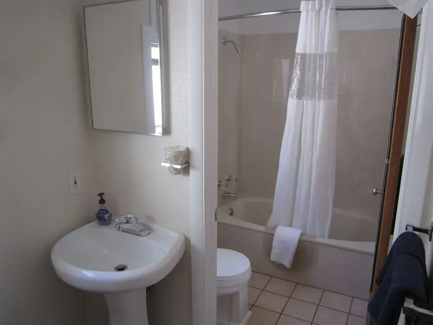 Wapiti Self-Service Lodge