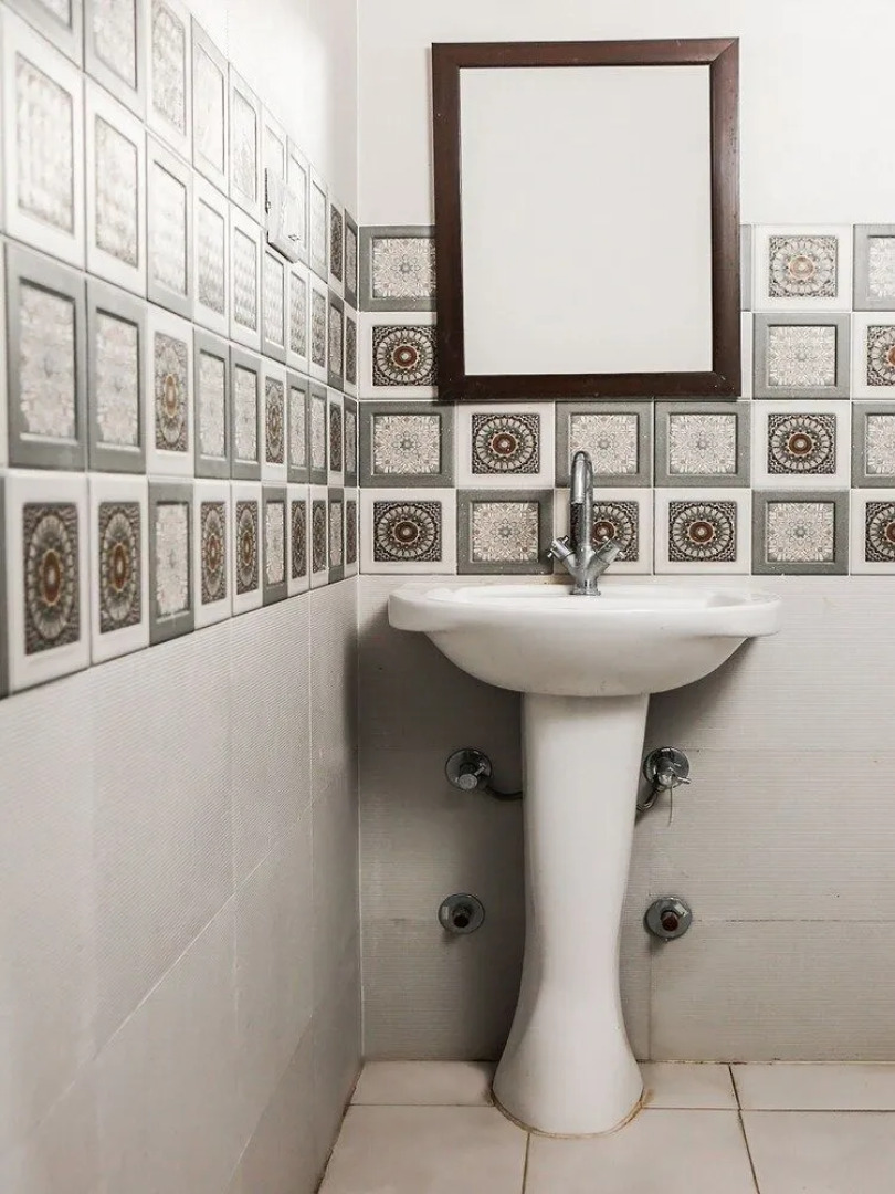 OYO 37004 City Heart Guest House