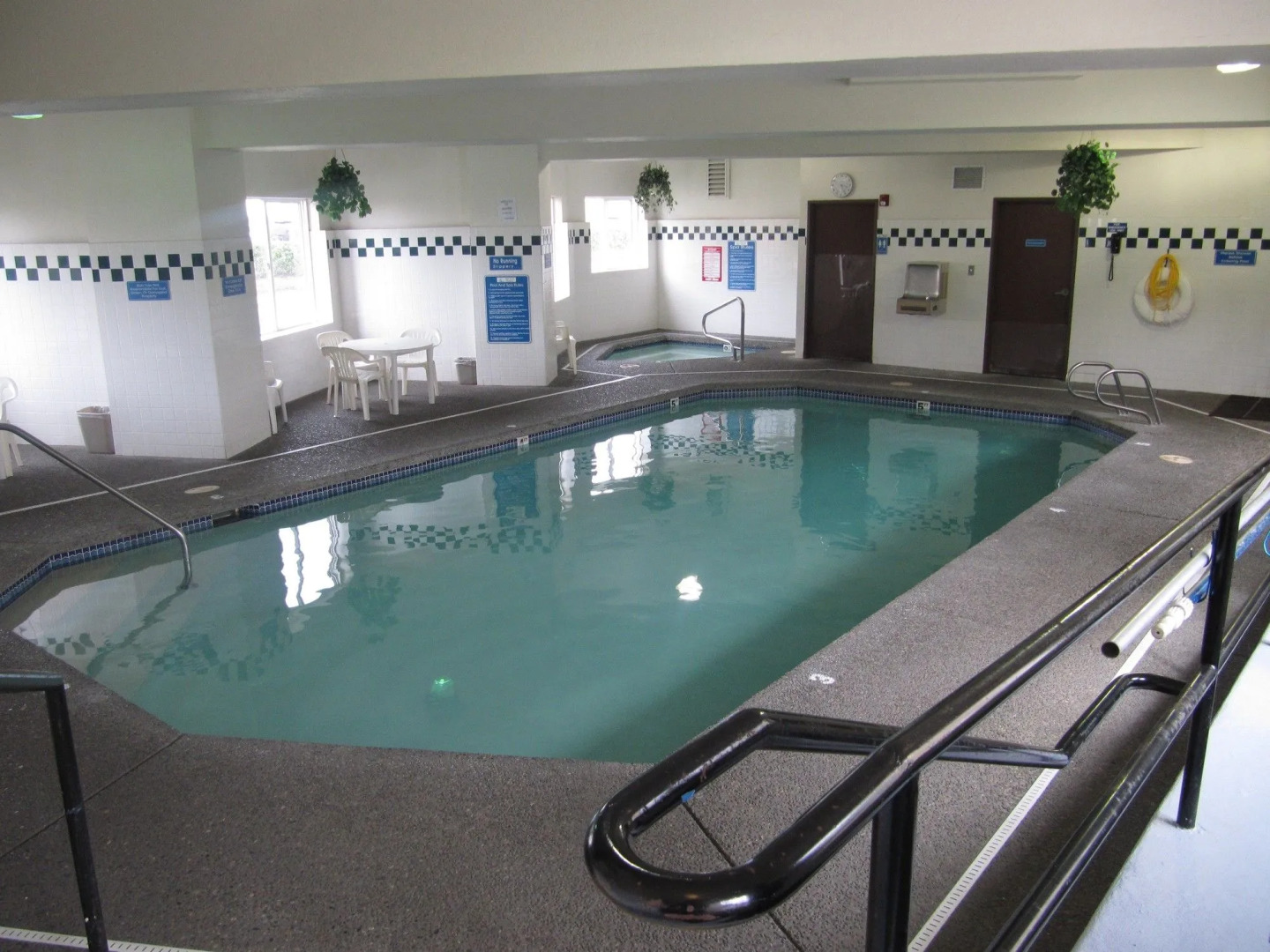 Ebb Tide Oceanfront Inn