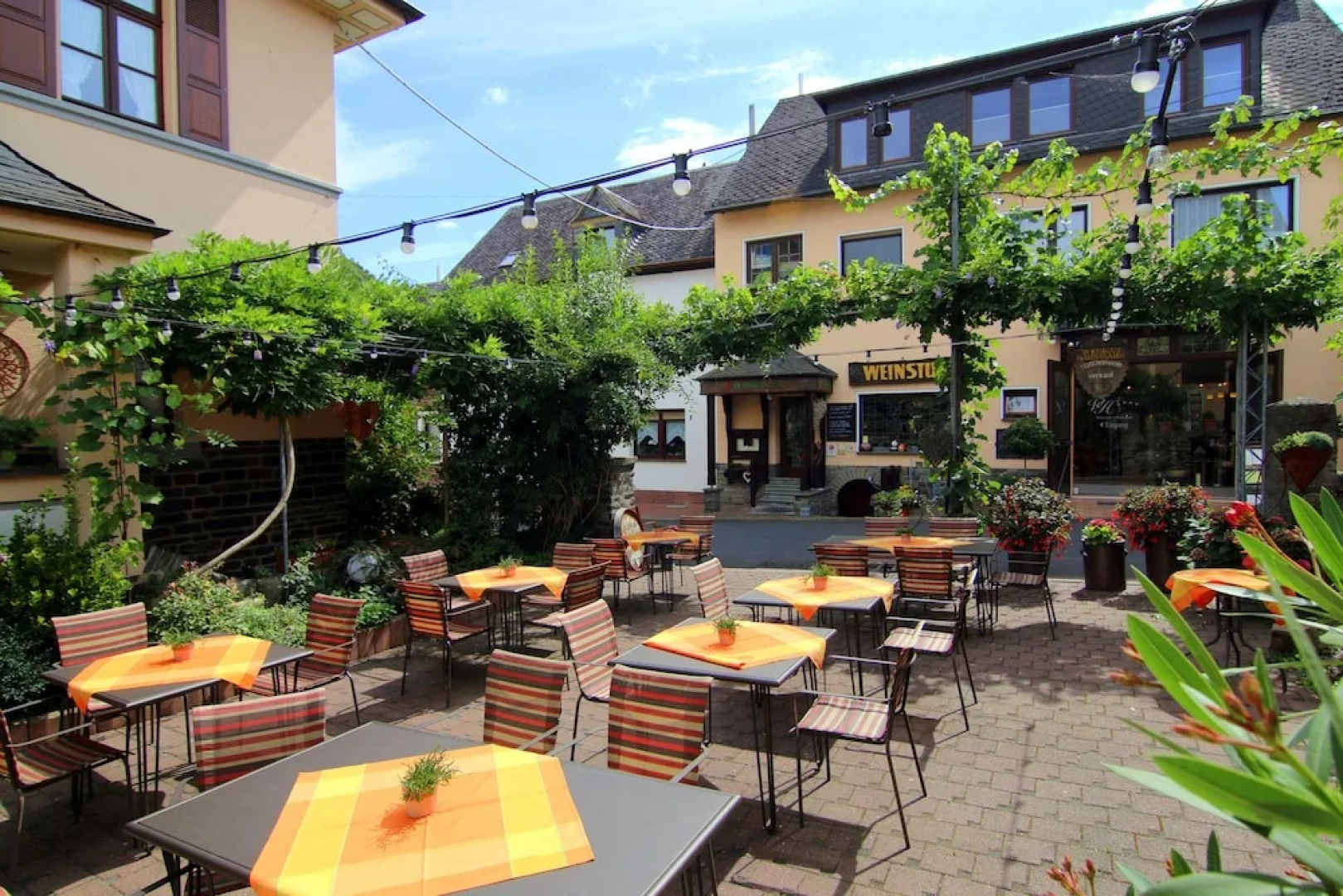 Ferienweingut Villa Hausmann