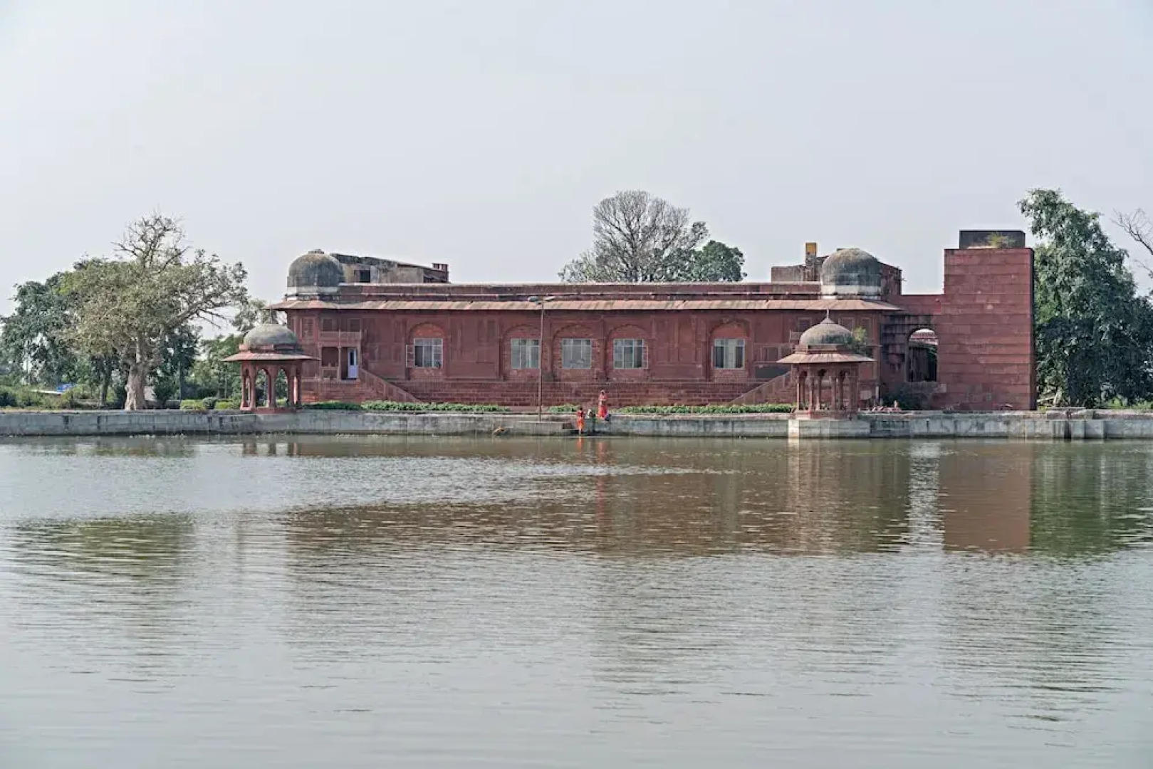Raj Niwas Palace