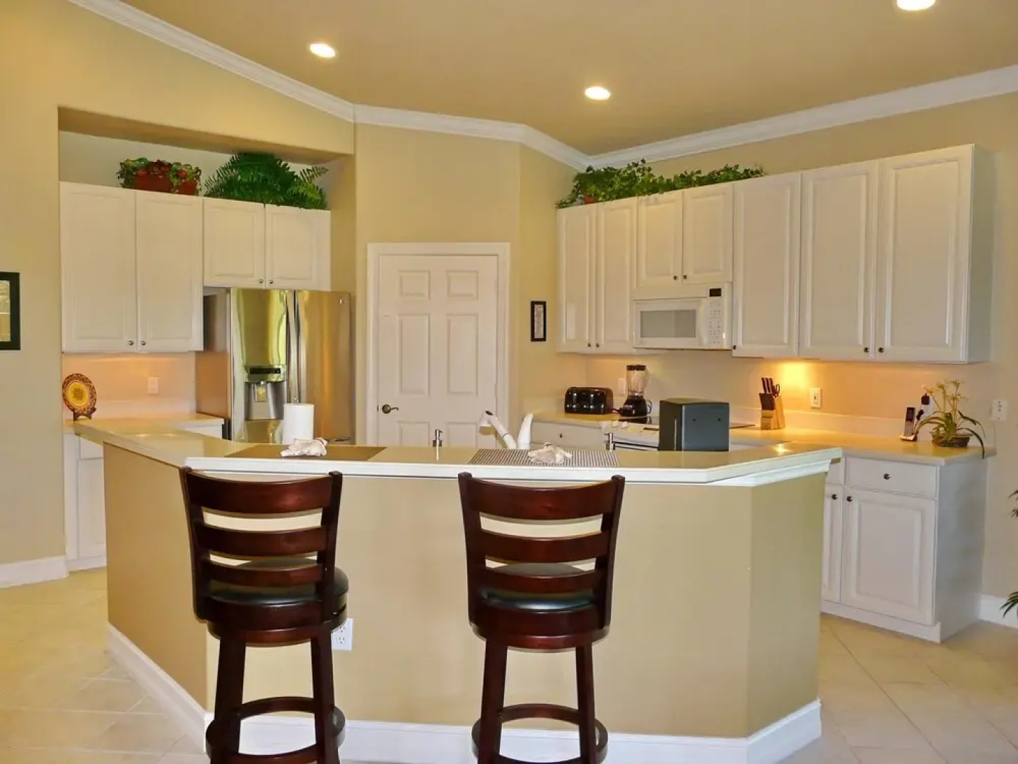1252 Rialto Way, Unit 201