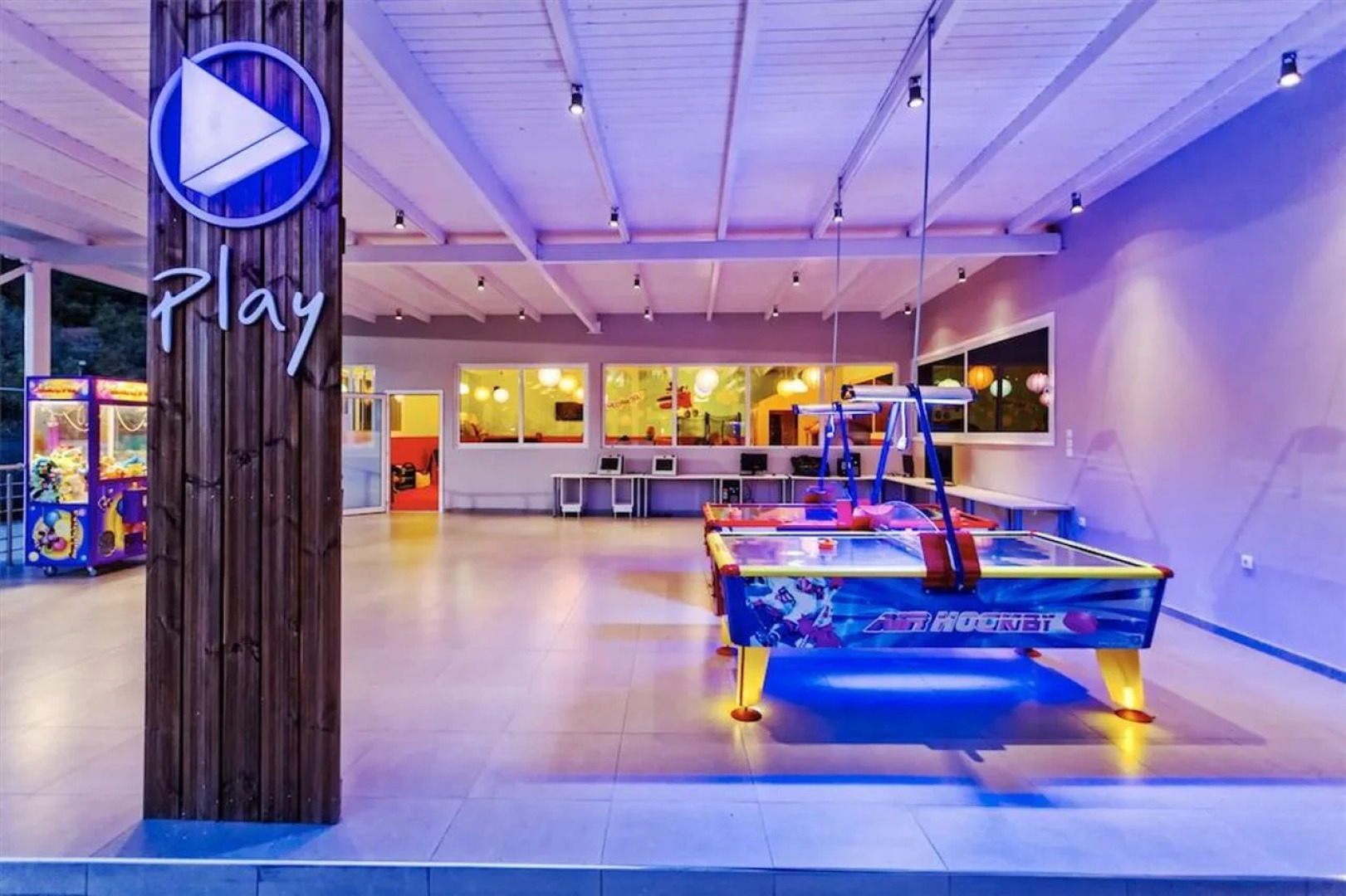 Lagomandra Hotel and Spa