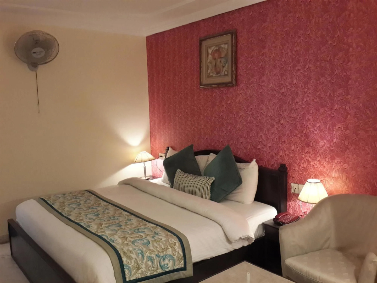 Tulip Inn Green Castle