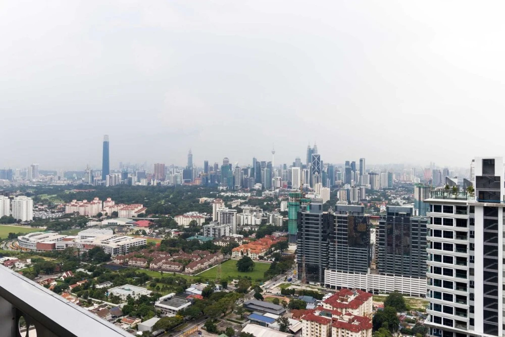 New! Contemporary 1BR Apartment @ Near Klcc