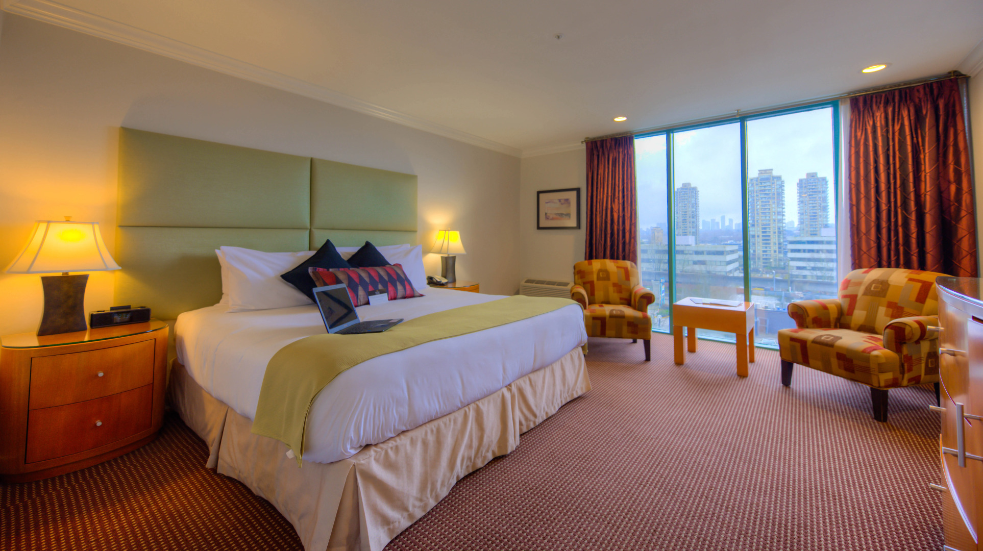 Executive Suites Hotel Metro Vancouver