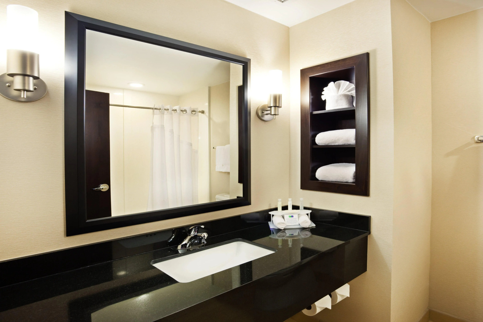 Holiday Inn Express & Suites Charlotte Southeast - Matthews by IHG