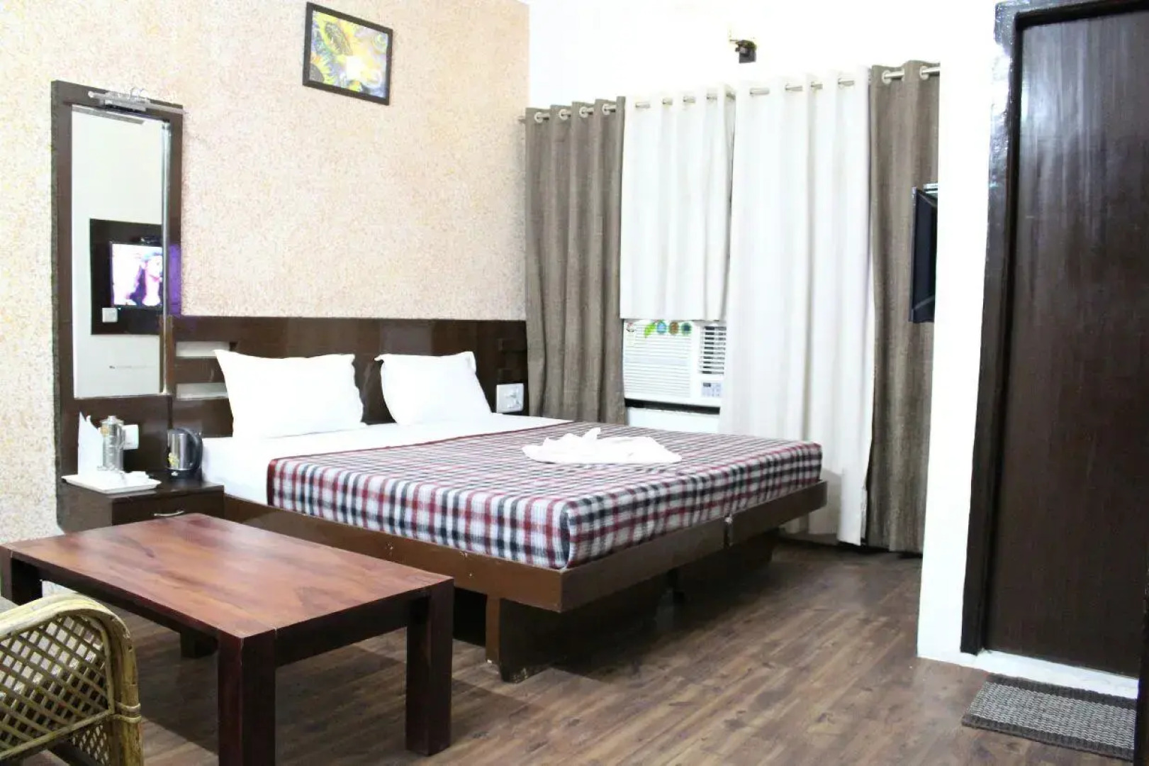 Hotel Vivek Continental