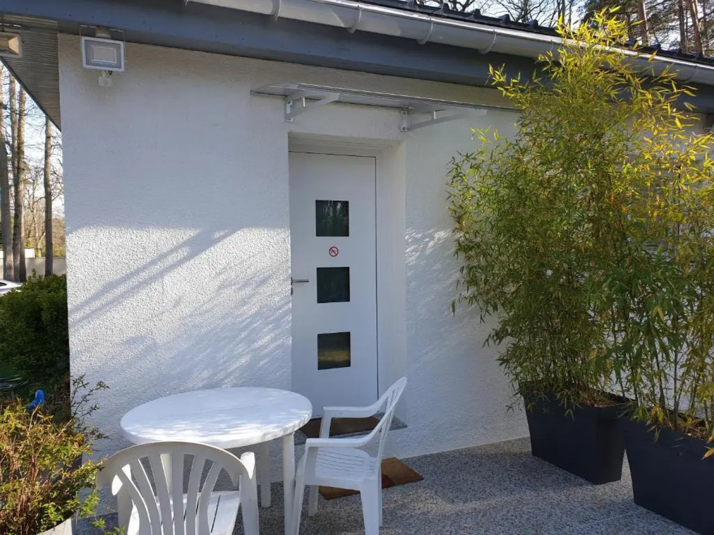 FORET DE FONTAINEBLEAU, chambre entrée privée.