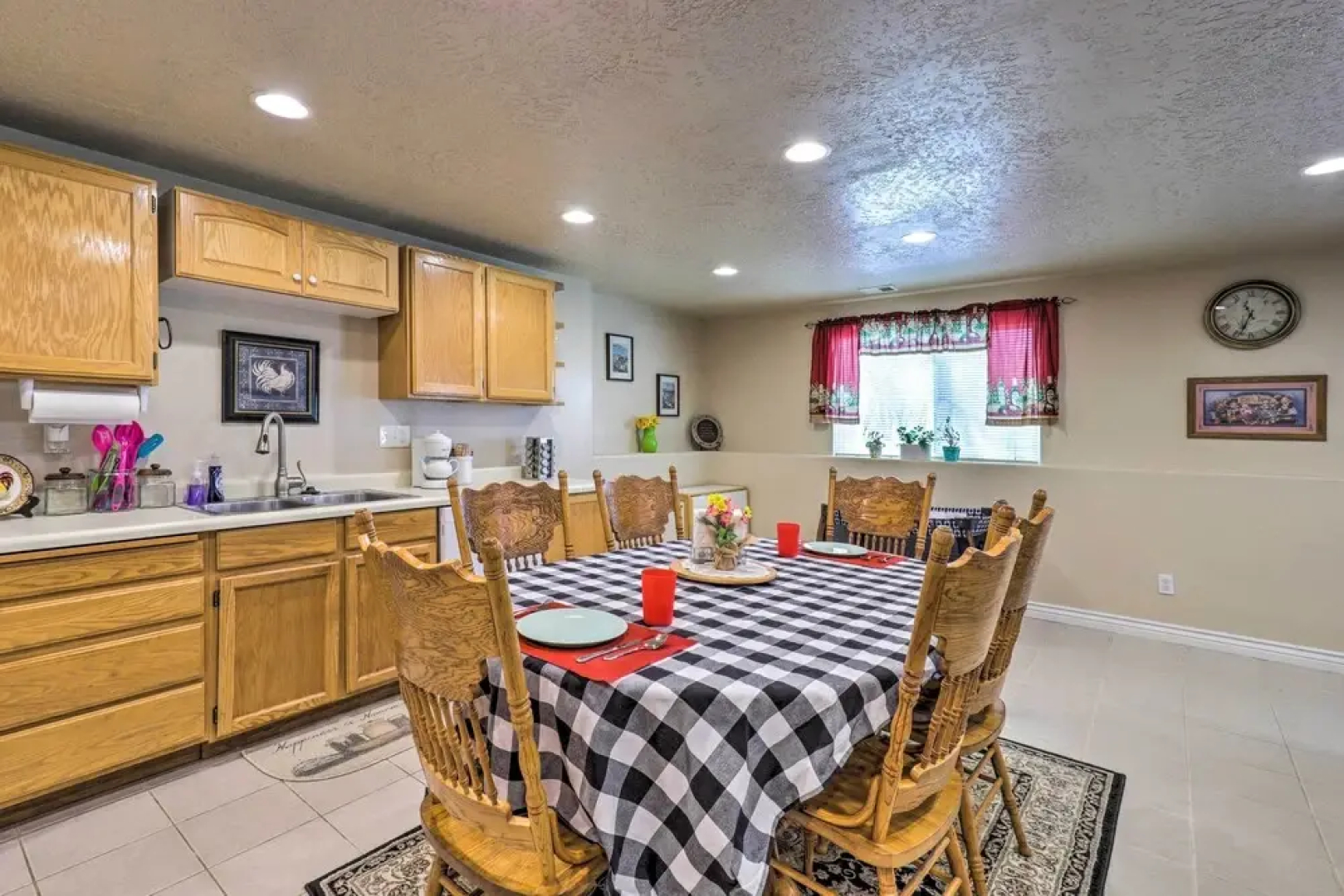 Lehi Family Apartment w/ Gas Grill & Fire Pit!