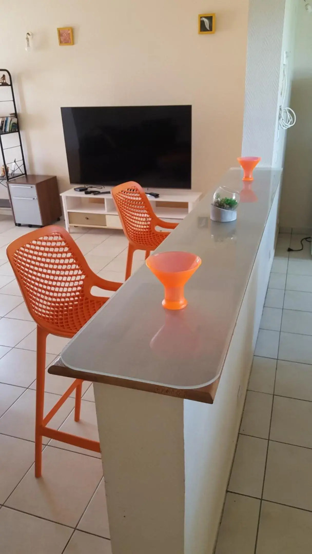 Maison de 3 chambres avec terrasse amenagee et wifi a Port Louis