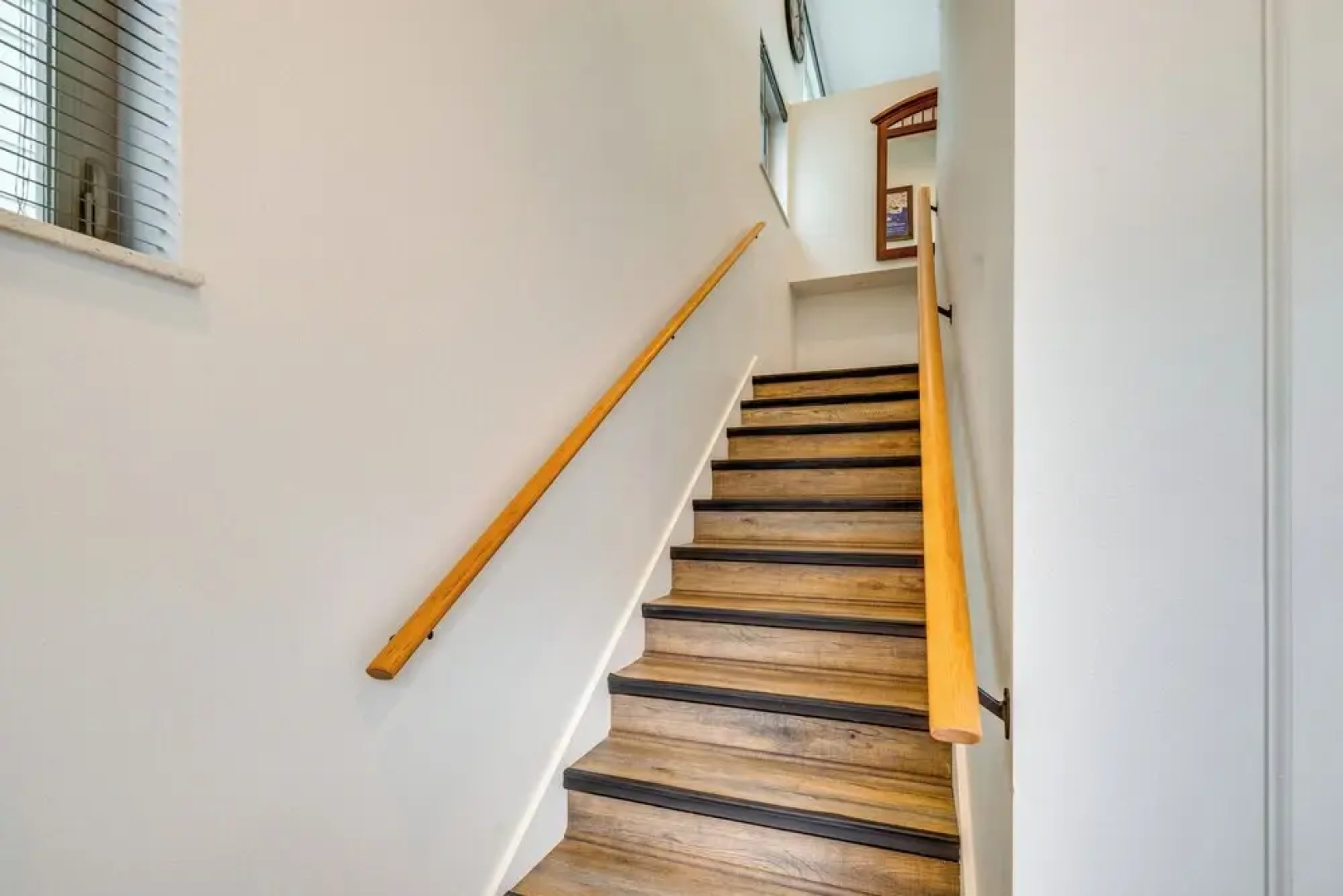 Walk to Marina: Tillamook Bay Apt w/ Water Views!