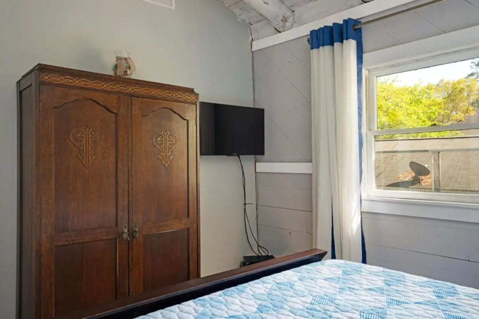 Blue Heaven by Oak Island Accommodations