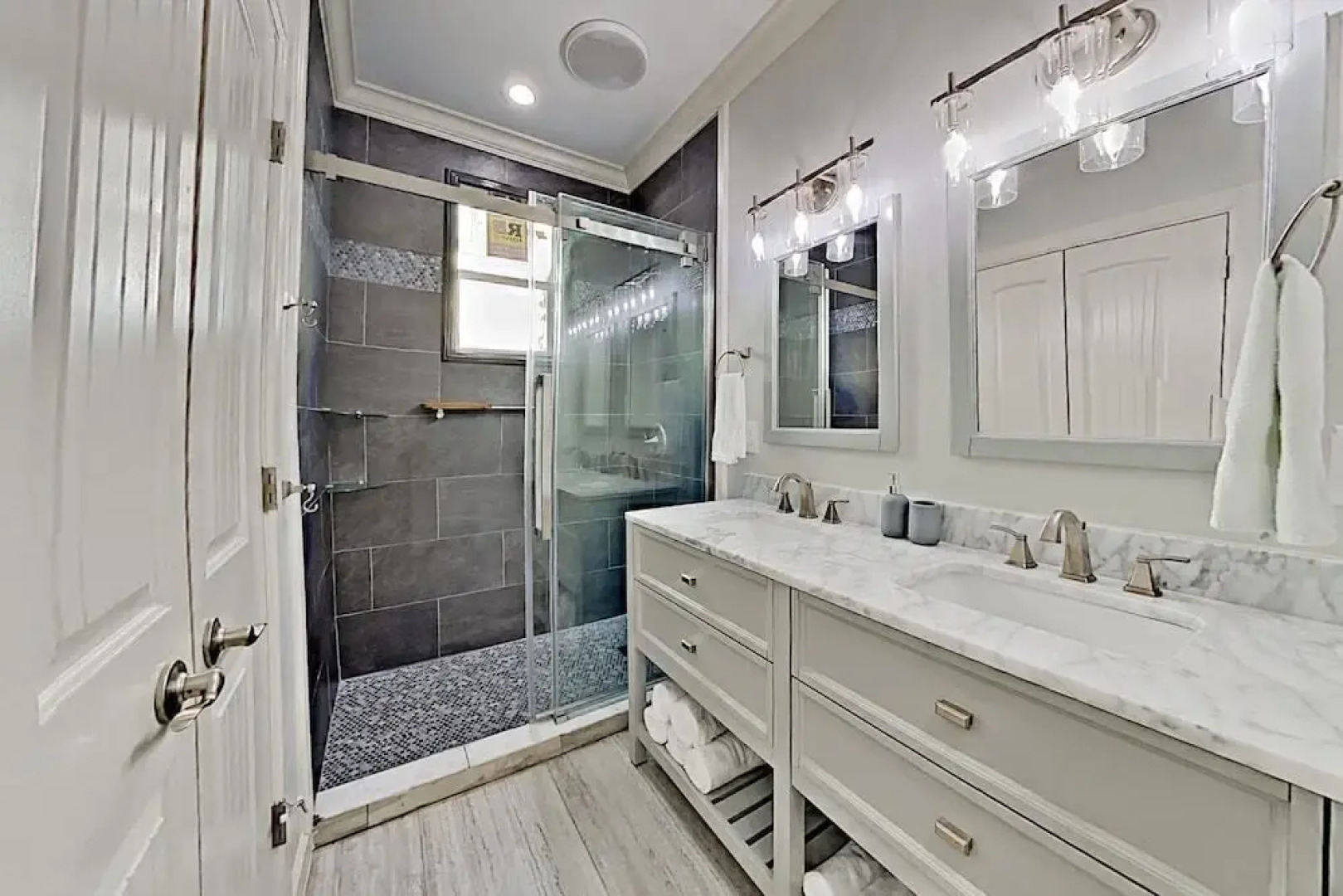 1231Swat 7 Bedroom Home