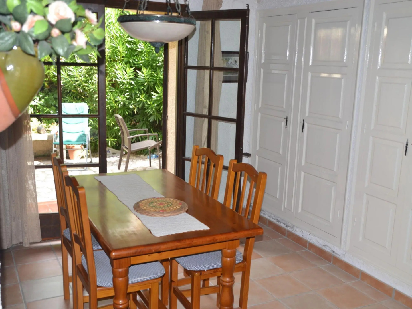 Cozy Holiday Home in L'Estartit with Swimming Pool