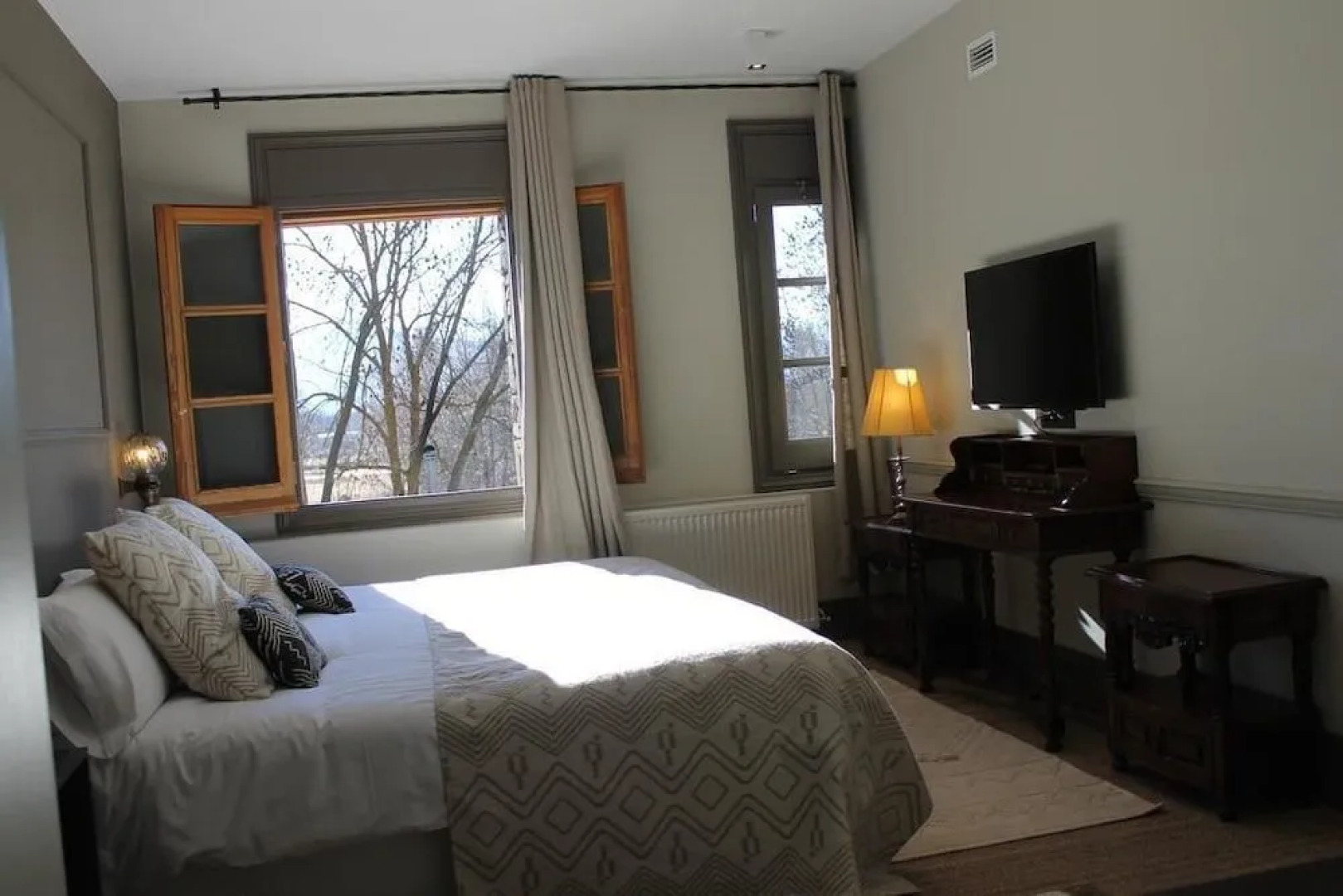 Beauty Llívia by Singular's