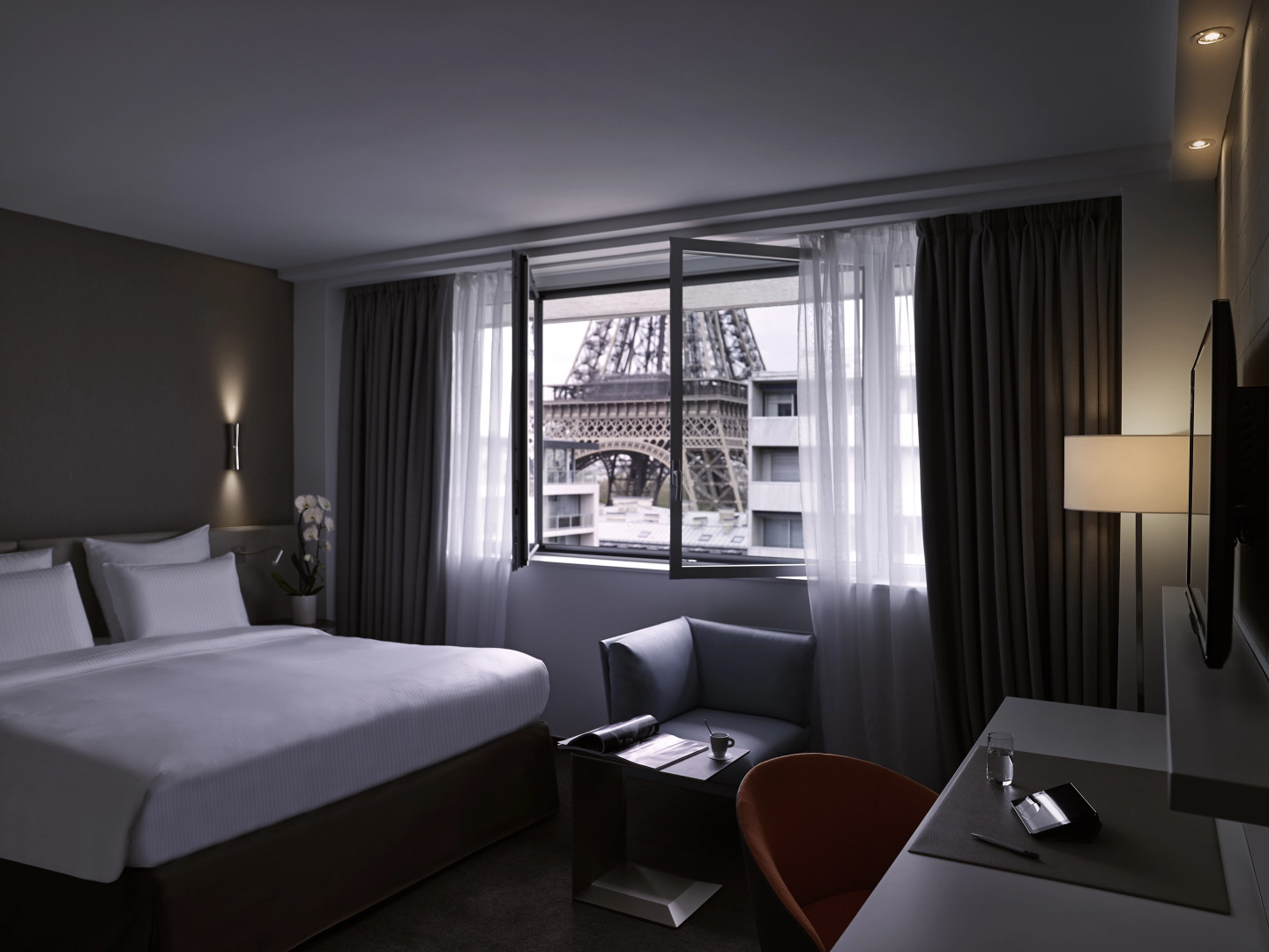 Отель Pullman Paris Tour Eiffel