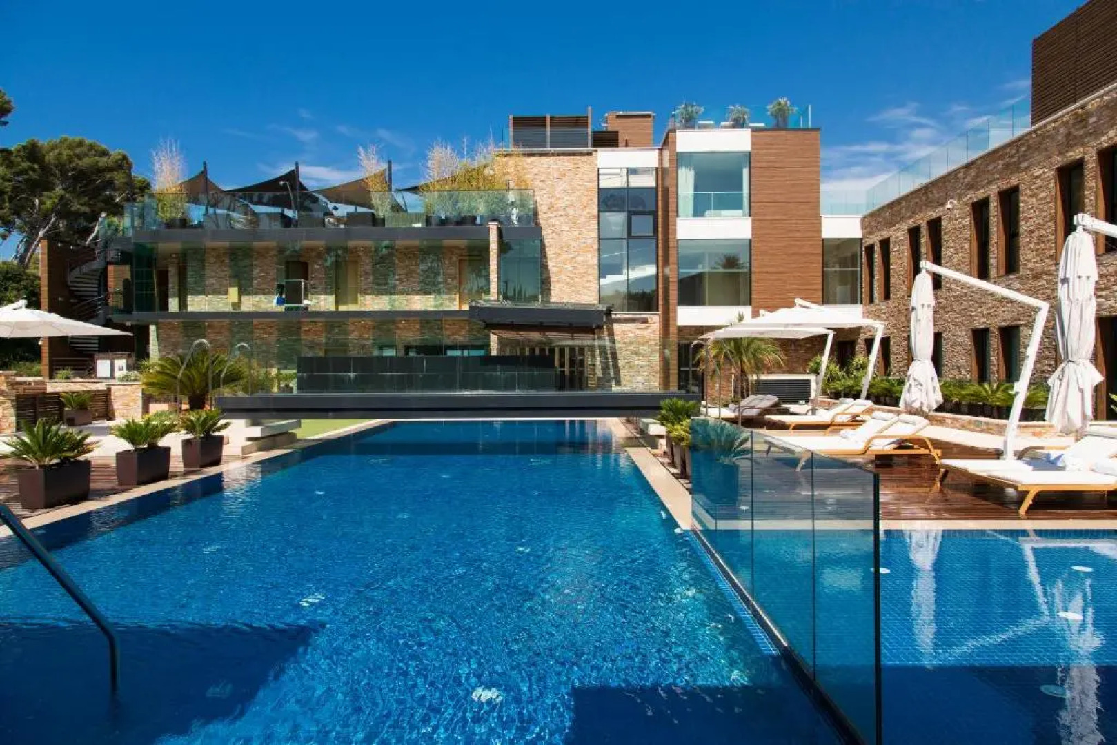 Hostellerie La Farandole