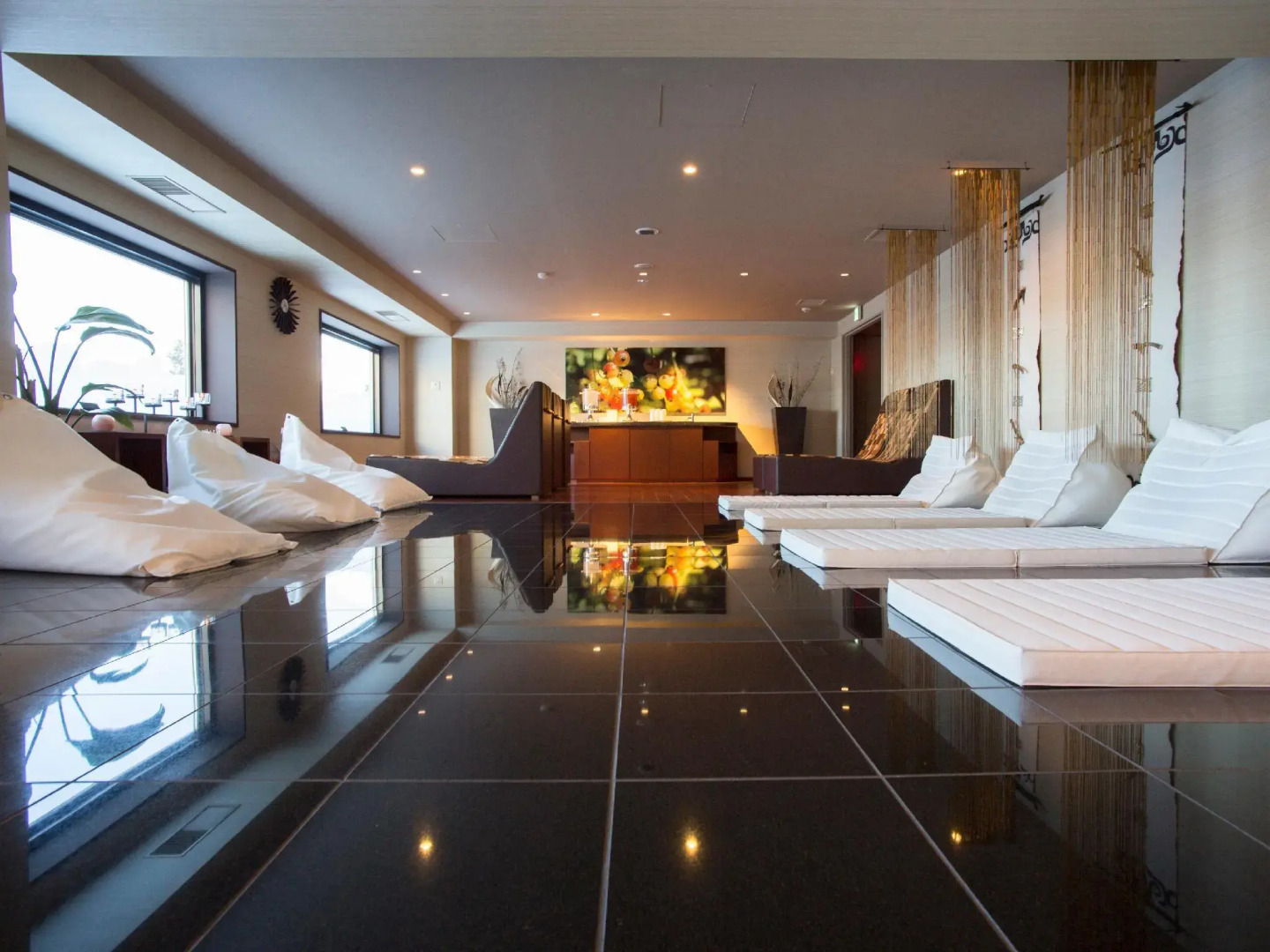 Lake Akan Tsuruga Wings