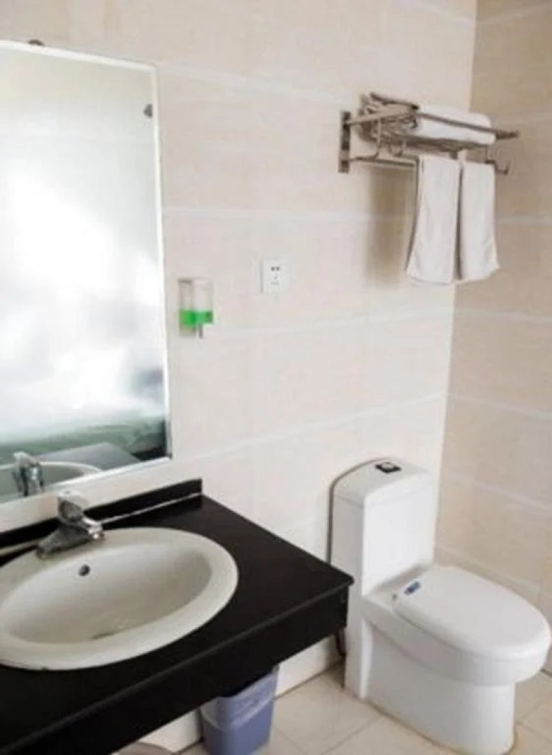 Yijia Business Hotel