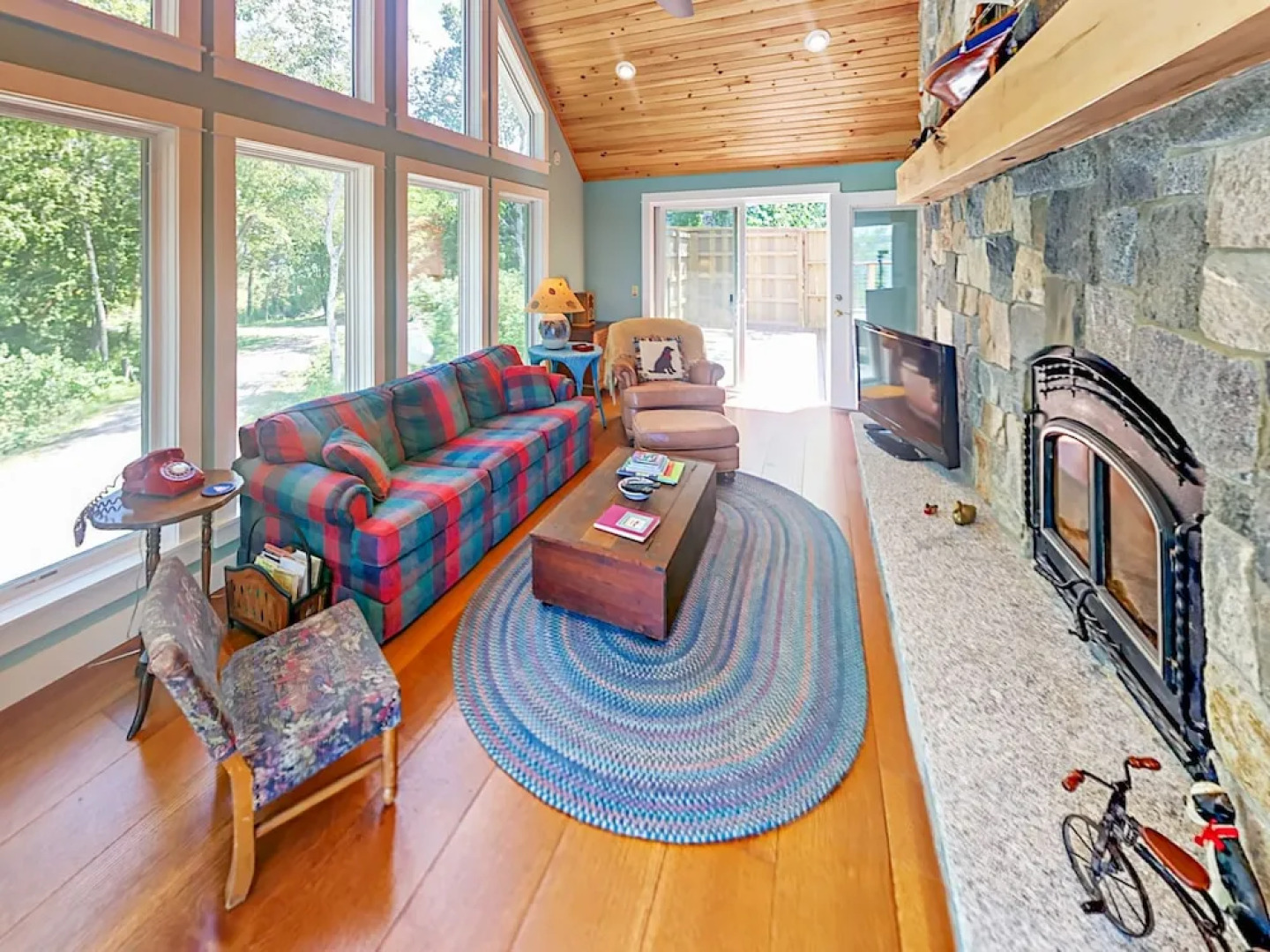 24 Meadow Point Rd Cottage 3 Bedrooms 2.5 Bathrooms Cottage